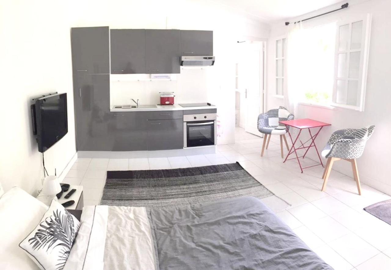 Studio Charmant Au Coeur De Boucan Canot 30 M² Avec Jardin Prive Saint-Paul Kültér fotó